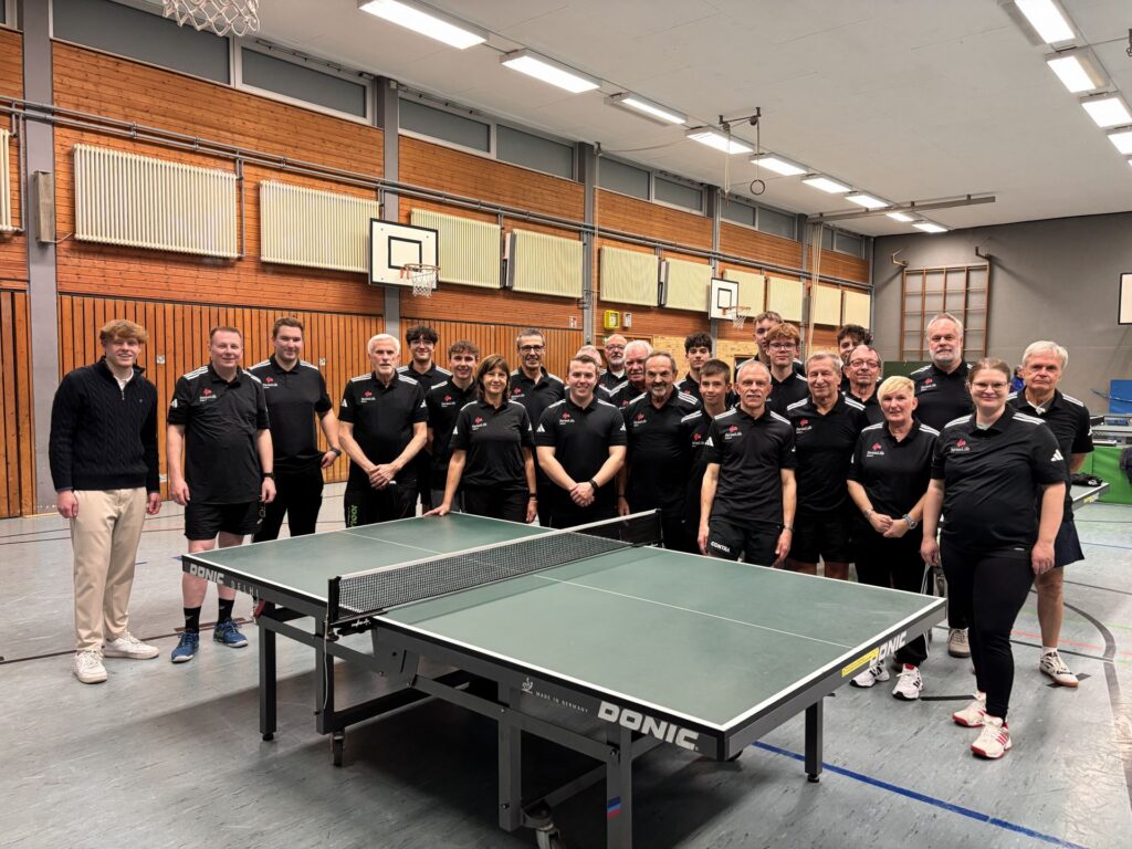 Neue Trikots für die Tischtennisabteilung